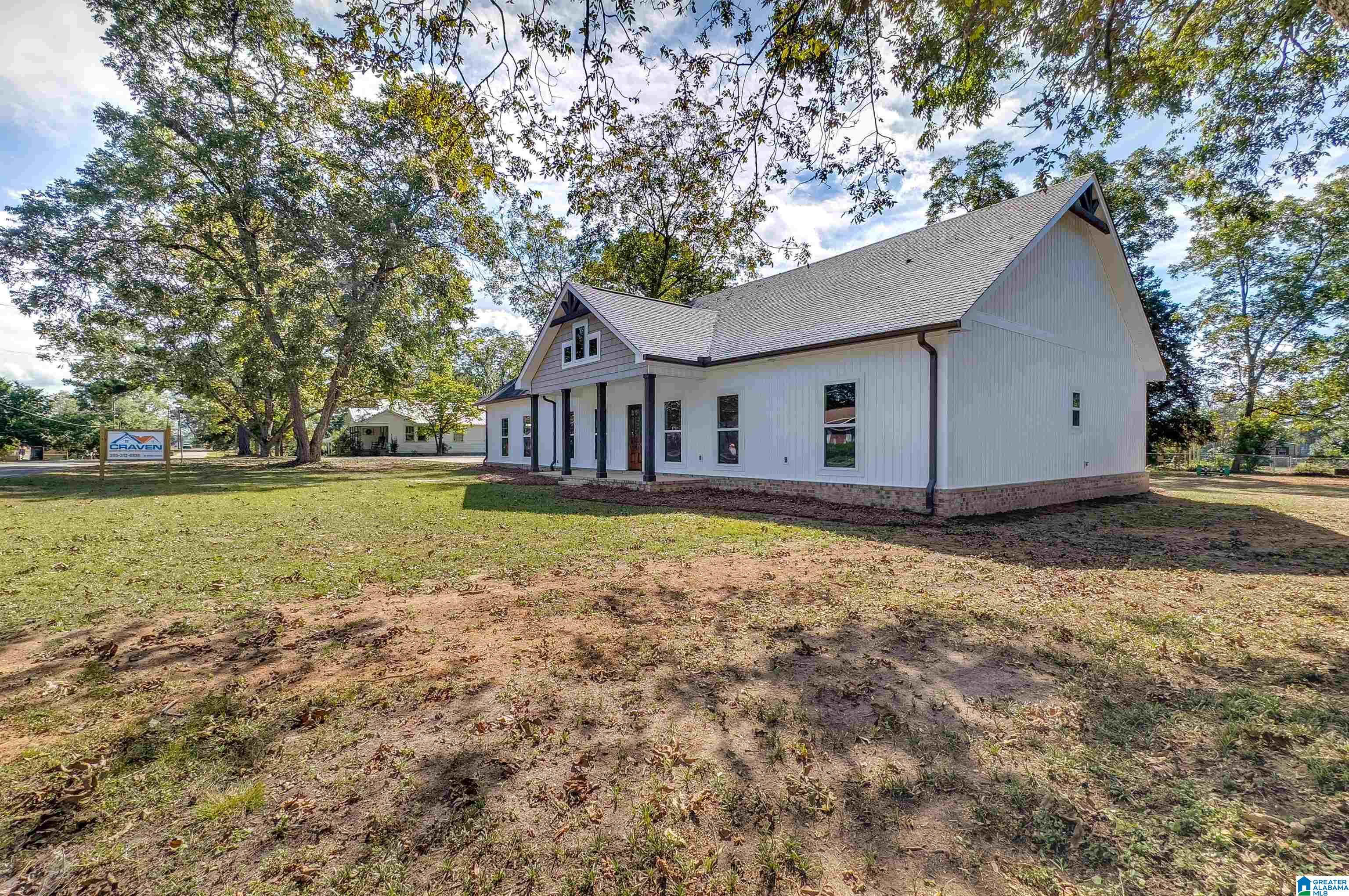 105 Barker Street Clanton, AL 35045 - Photo 2 of 61