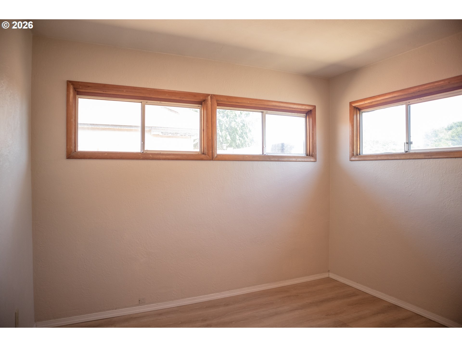 905 Chenowith Loop Road The Dalles, OR 97058 - Photo 13 of 20