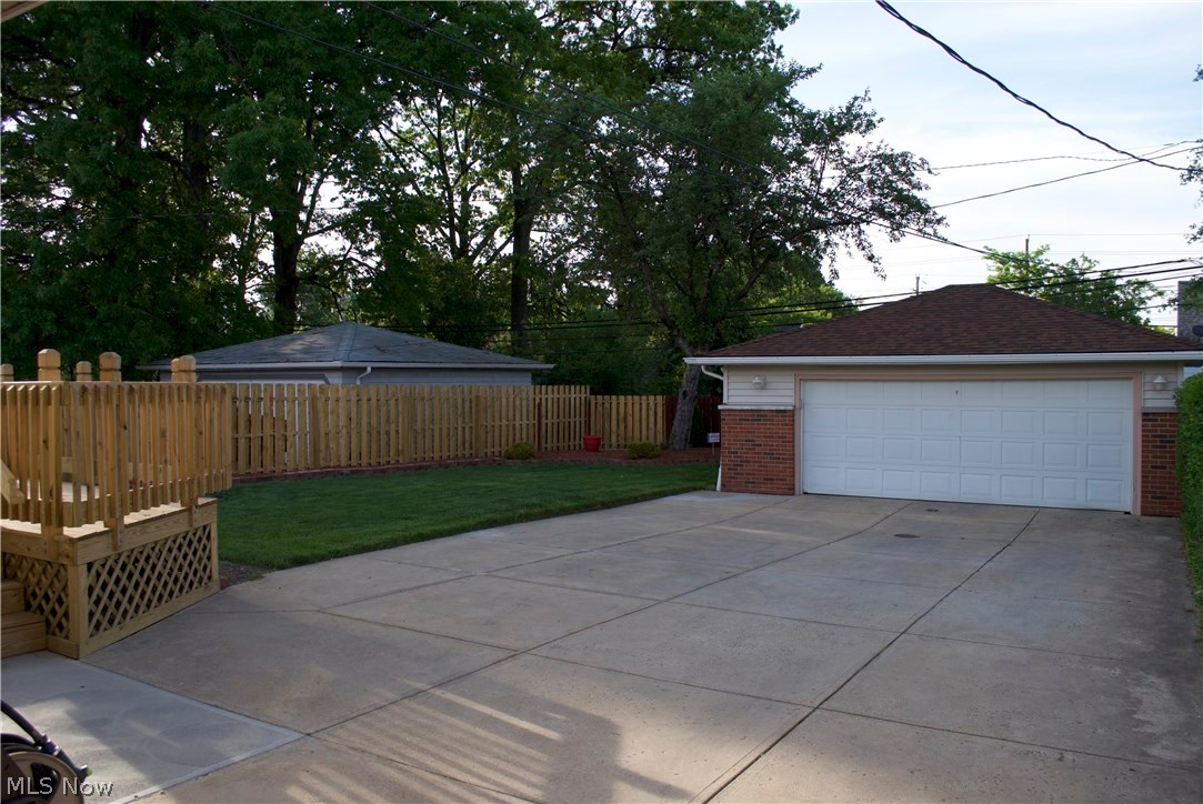 14009 Wheeler Road Maple Heights, OH 44137 - Photo 2 of 25