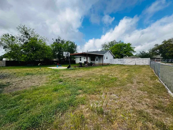 $265,000 | 555 Live Oak Drive, Bertram, TX 78605
