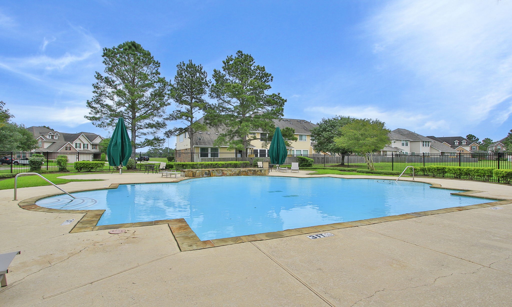 10516 Primo Place Spring, TX 77379 - Photo 22 of 34 Plenty of seating area with chairs supplied by HOA