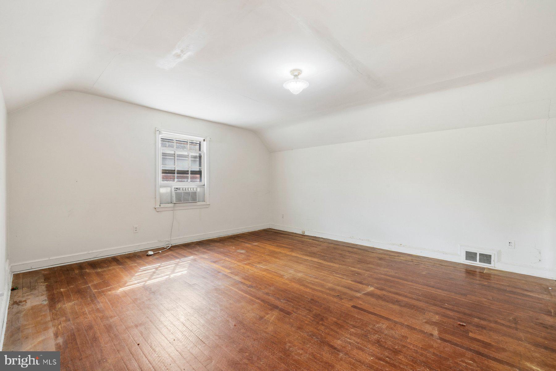 1327 Leegate Road Northwest Washington, DC 20012 - Photo 19 of 38