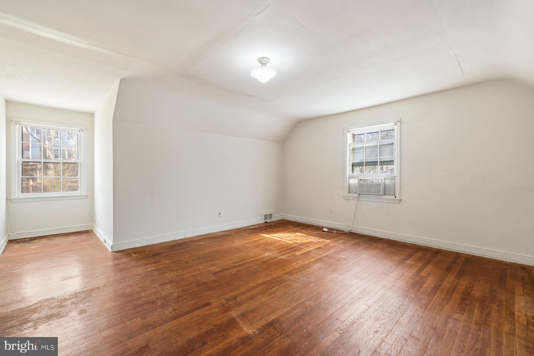 1327 Leegate Road Northwest Washington, DC 20012 - Photo 20 of 38