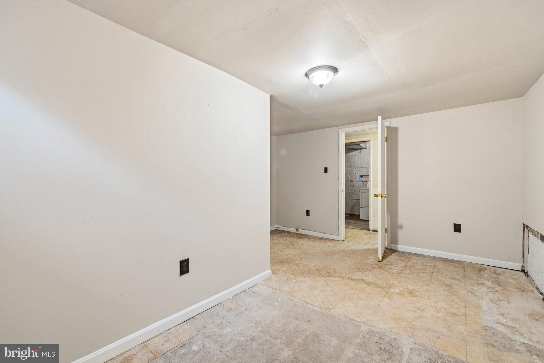 1327 Leegate Road Northwest Washington, DC 20012 - Photo 33 of 38