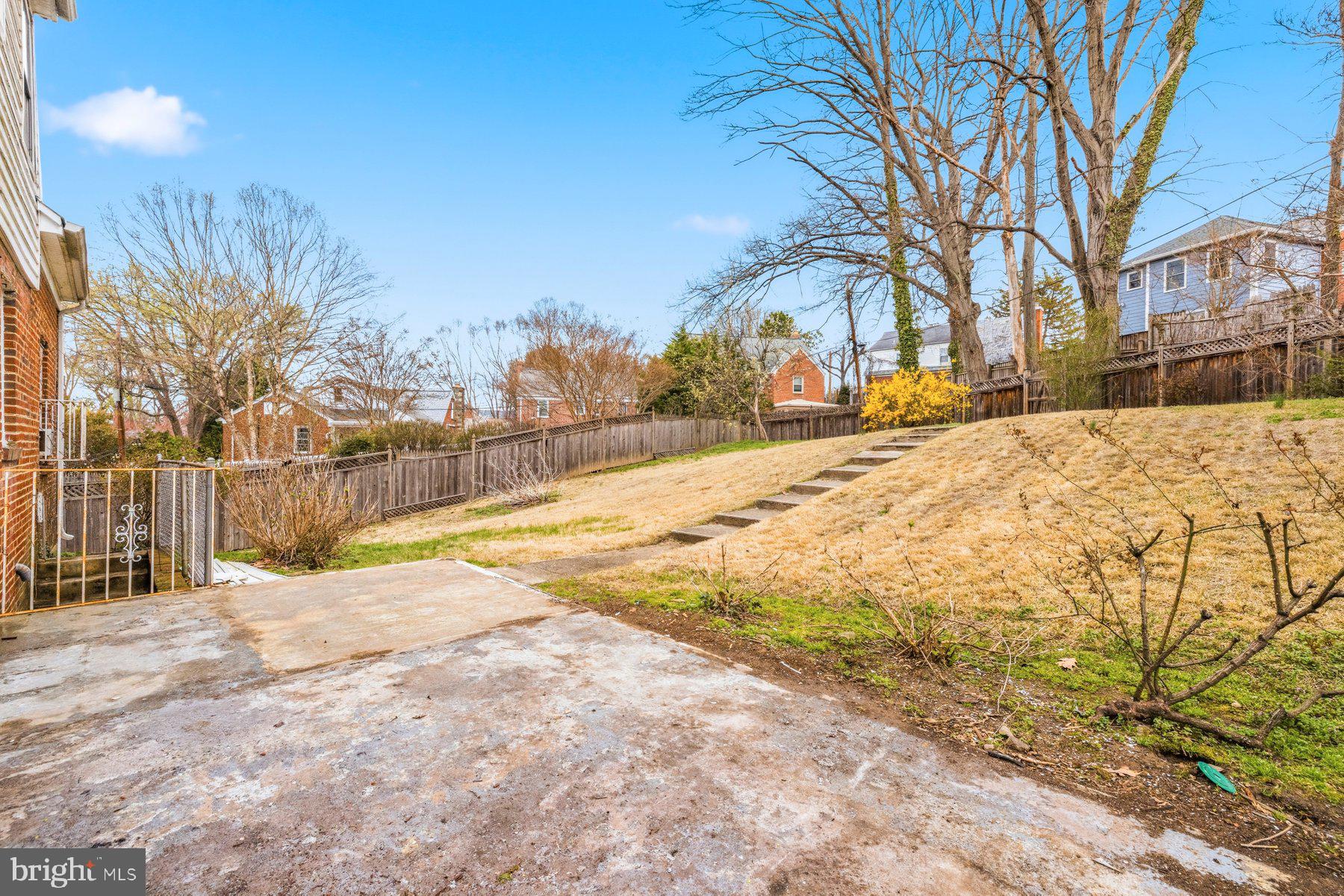 1327 Leegate Road Northwest Washington, DC 20012 - Photo 34 of 38