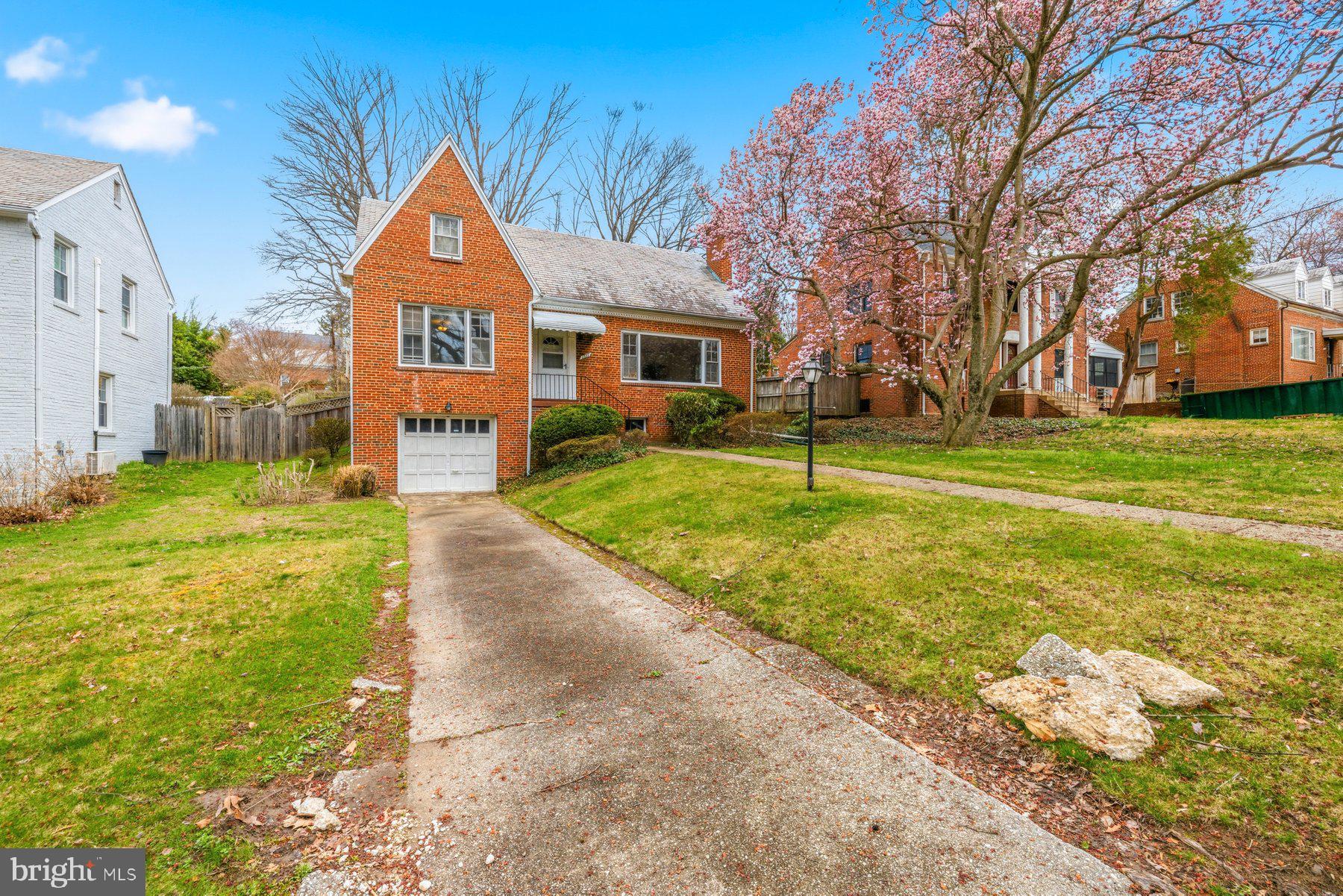 1327 Leegate Road Northwest Washington, DC 20012 - Photo 35 of 38