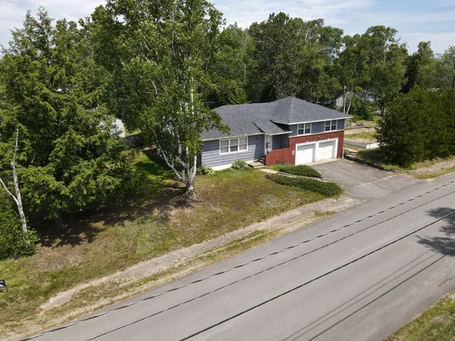 $209,900 | 125 Connecticut Avenue, Millinocket, ME 04462