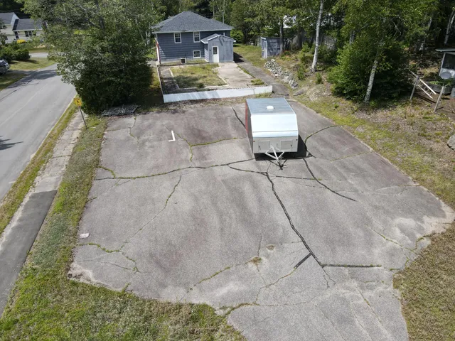 $209,900 | 125 Connecticut Avenue, Millinocket, ME 04462