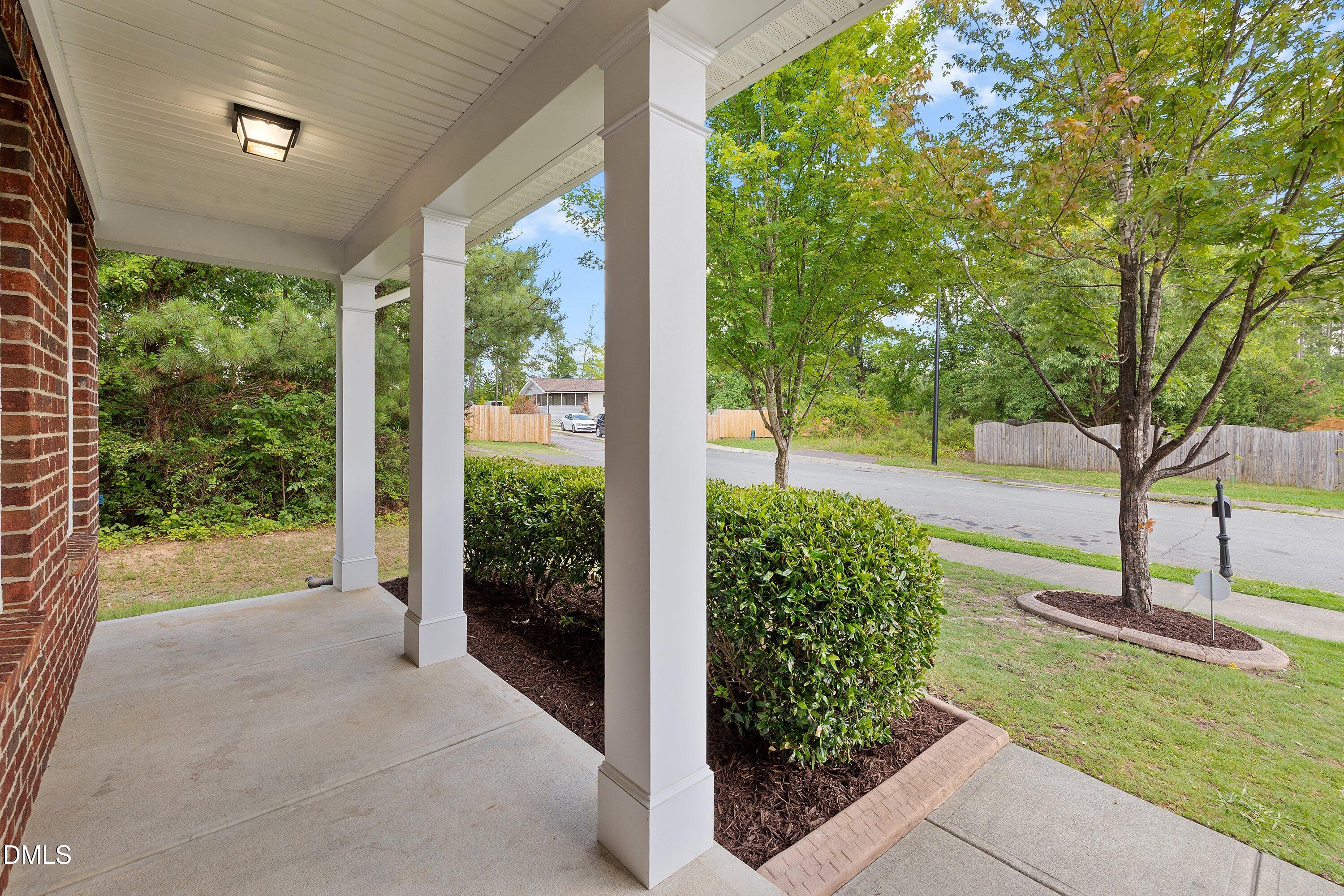 103 Thorngate Road Durham, NC 27703 - Photo 7 of 50 07-103 Thorngate Rd_7266