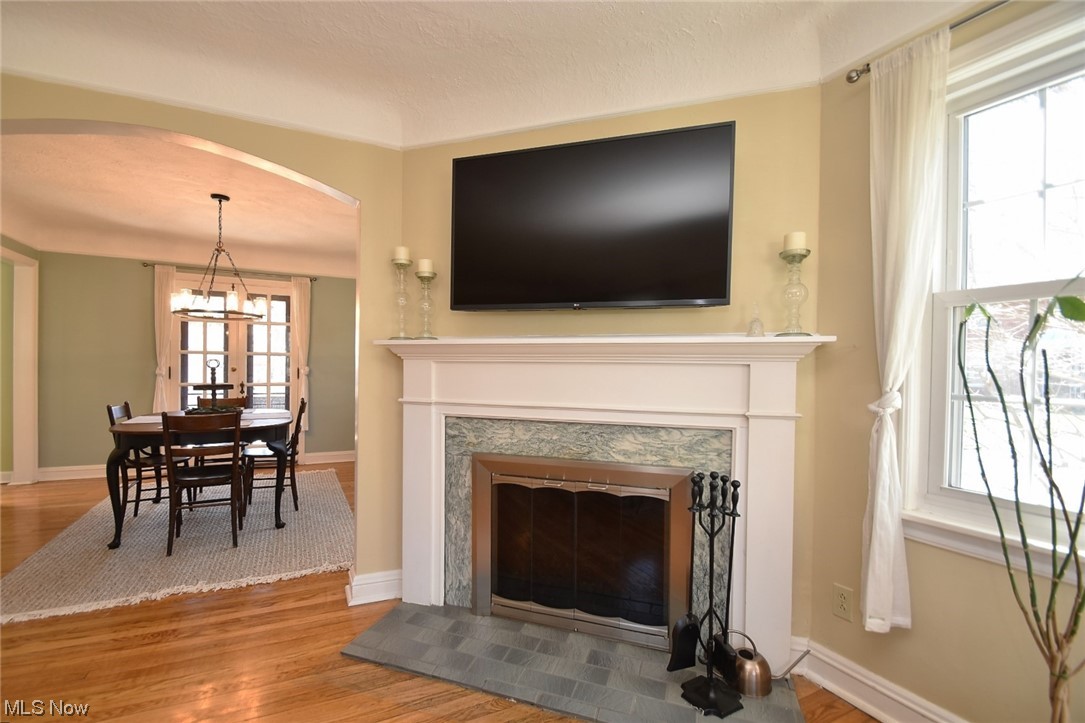 2332 Charney Road Cleveland, OH 44118 - Photo 5 of 28 Gallery Image 5