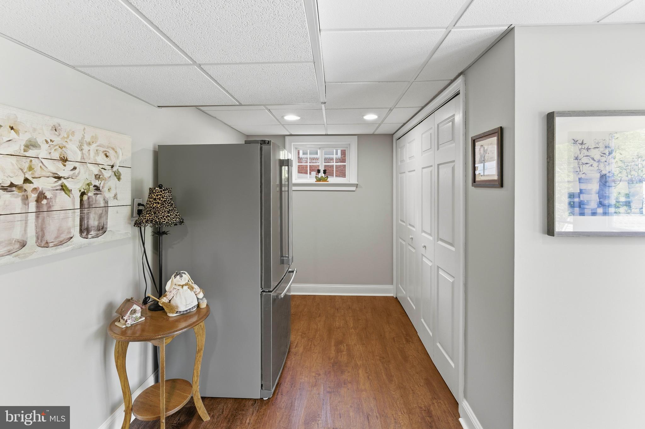 447 Maddock Road Springfield, PA 19064 - Photo 30 of 42 a view of a hallway with interior of the house