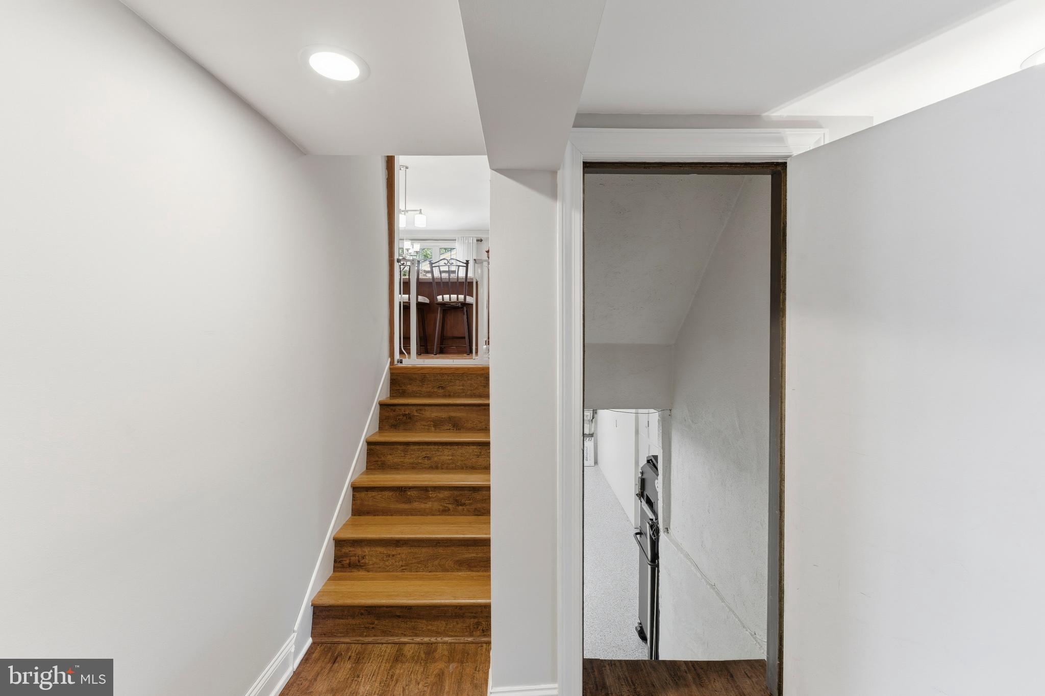 447 Maddock Road Springfield, PA 19064 - Photo 33 of 42 a view of entryway with wooden floor
