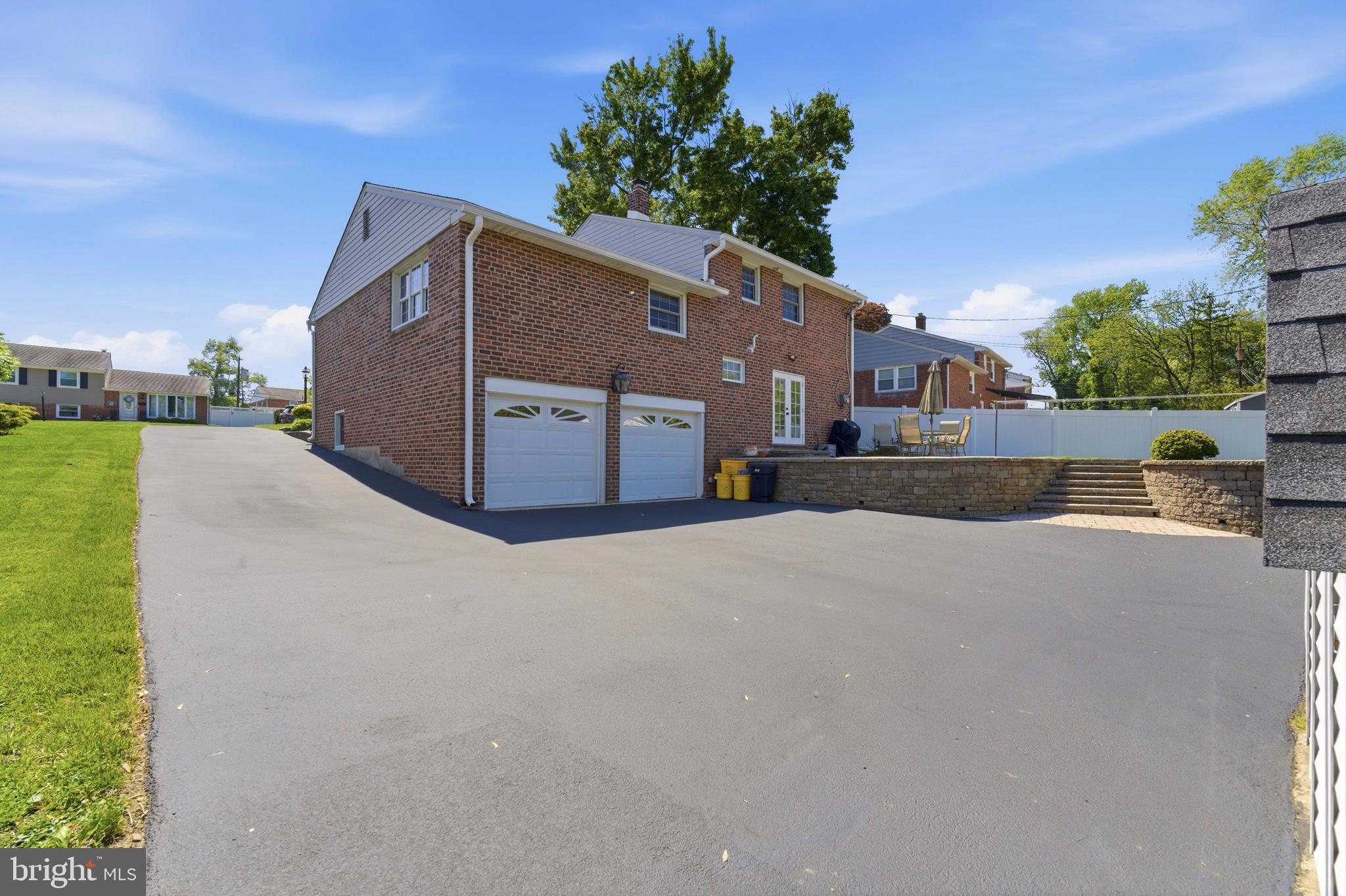 447 Maddock Road Springfield, PA 19064 - Photo 38 of 42 a street view along with residential houses