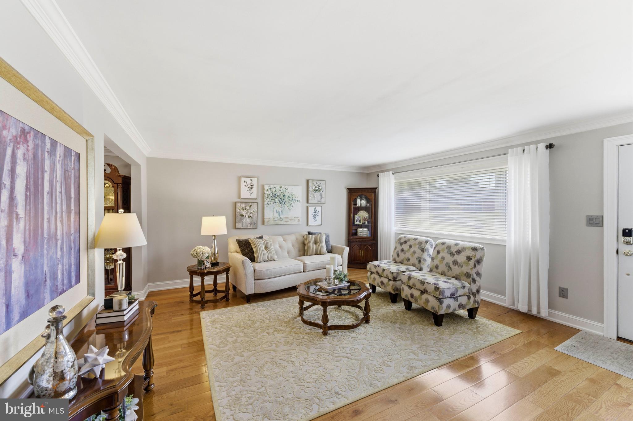447 Maddock Road Springfield, PA 19064 - Photo 7 of 42 a living room with furniture and a window