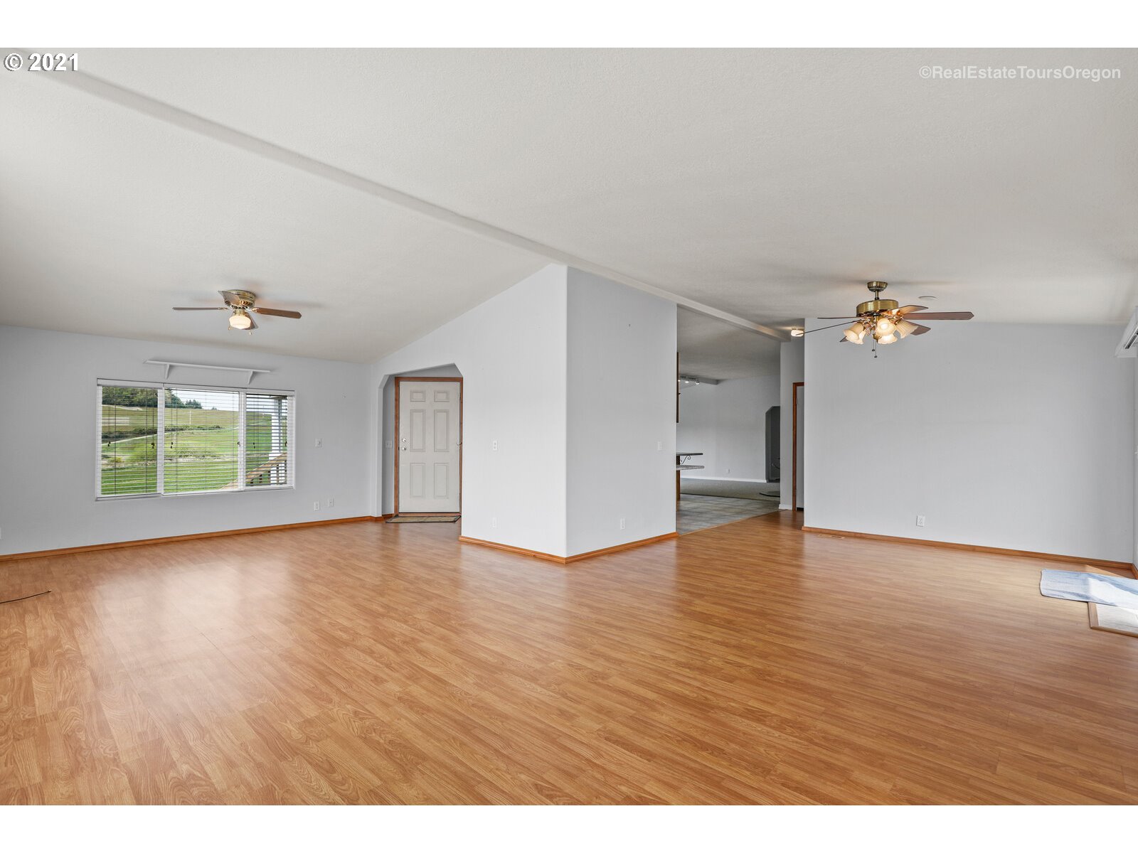 40640 Southwest Lasalle Road Gaston, OR 97119 - Photo 5 of 32