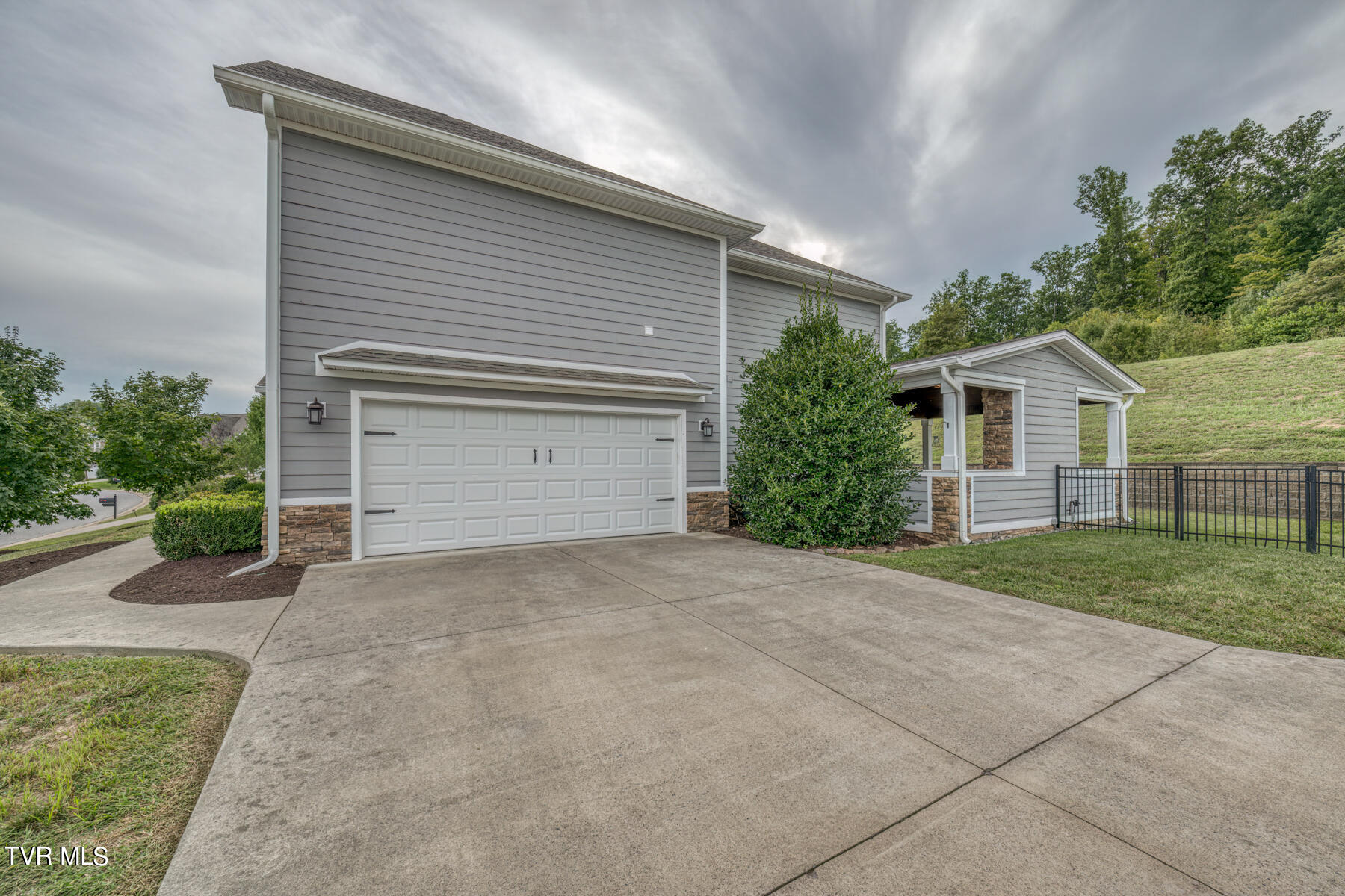 2404 Edinburgh Channel Road Kingsport, TN 37664 - Photo 38 of 61 2404 Edinburgh Channel Road-40