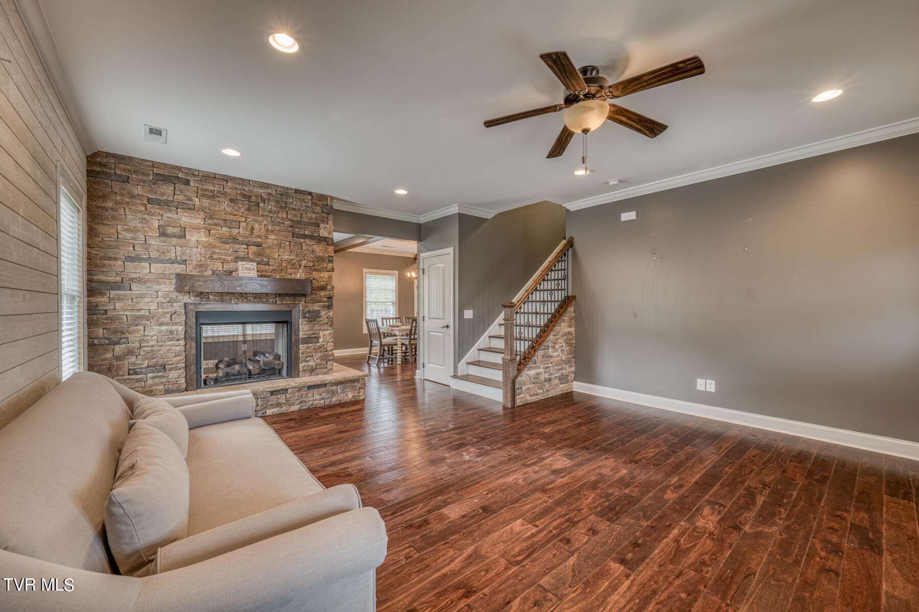 2404 Edinburgh Channel Road Kingsport, TN 37664 - Photo 8 of 61 2404 Edinburgh Channel Road-10