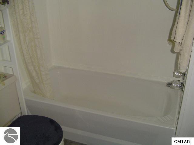 4151 East Jordan Road Mount Pleasant, MI 48858 - Photo 5 of 8 1766542-4.JPG