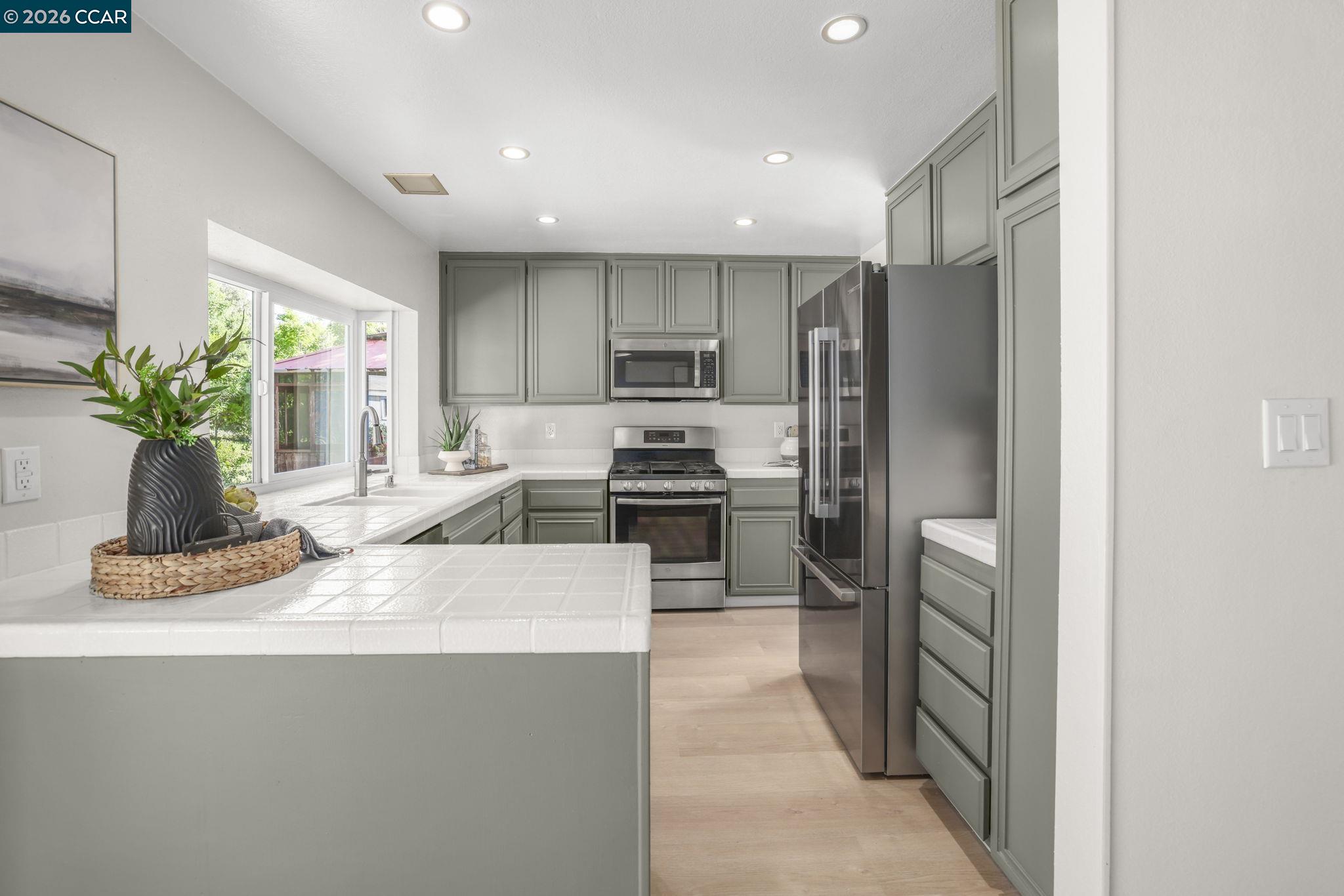 3821 Painted Pony Road Richmond, CA 94803 - Photo 10 of 31