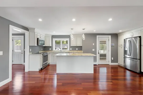 $999,000 | 90 Strawberry Lane, Abington, MA 02351