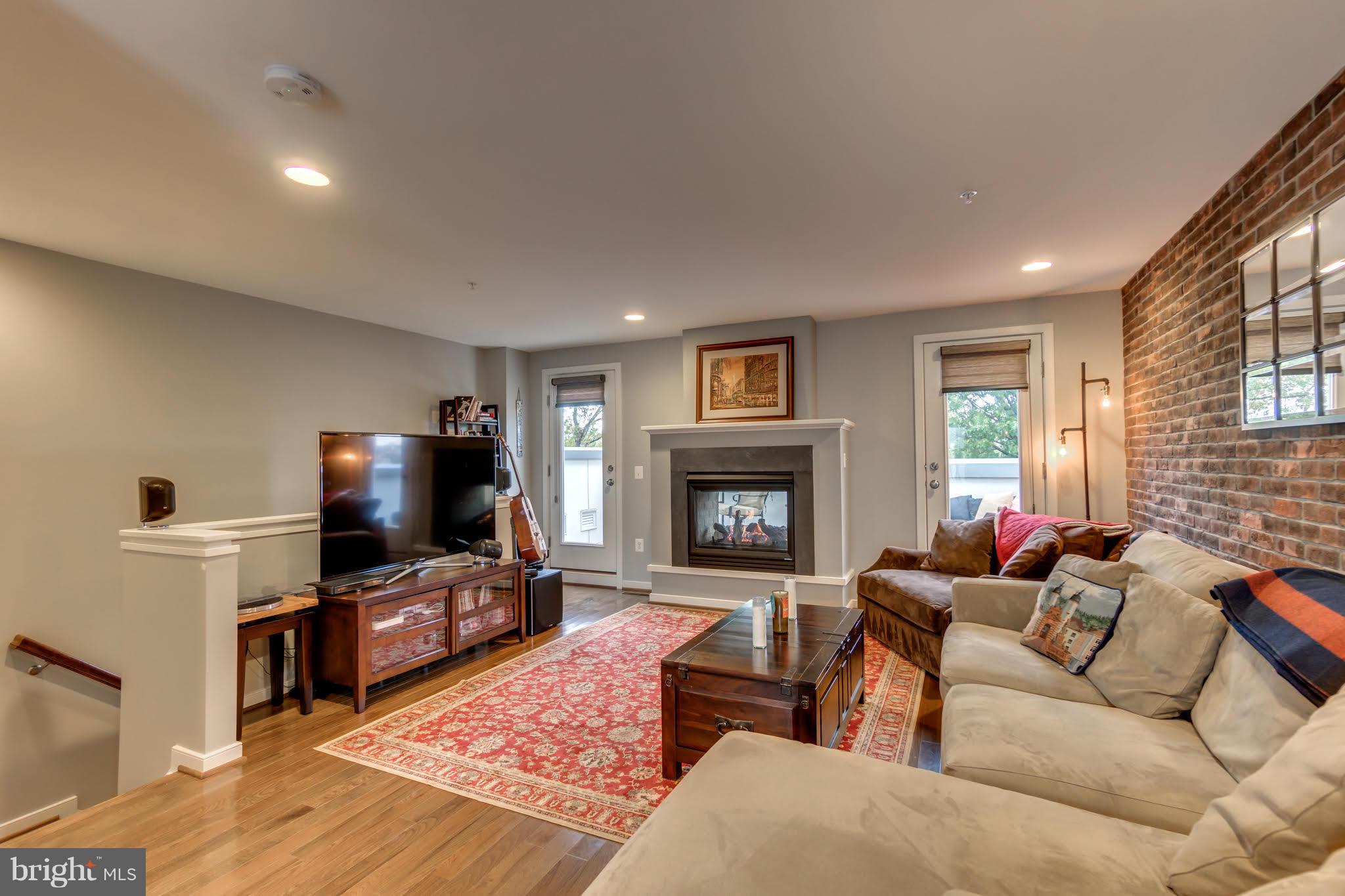 826 First Street Alexandria, VA 22314 - Photo 23 of 31 Indoor/Outdoor Gas Fireplace in Loft