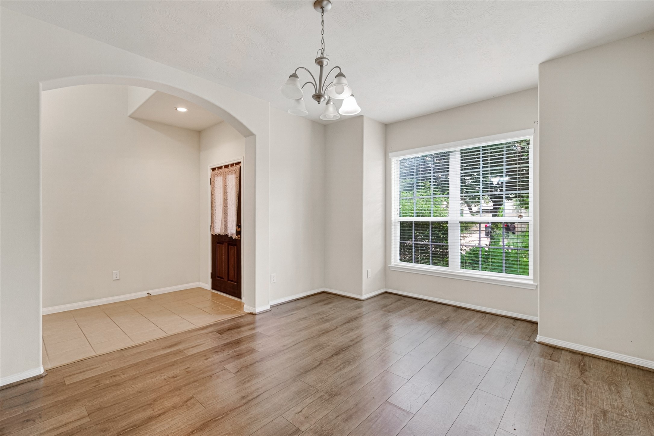 25018 Diamond Ranch Drive Katy, TX 77494 - Photo 9 of 46