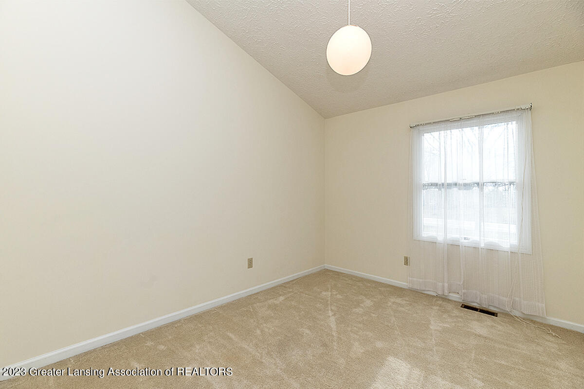 1191 East State Road Lansing, MI 48906 - Photo 16 of 27 _DSC8248