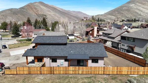 $1,197,000 | 471 Maple Ridge Loop, Bellevue, ID 83313