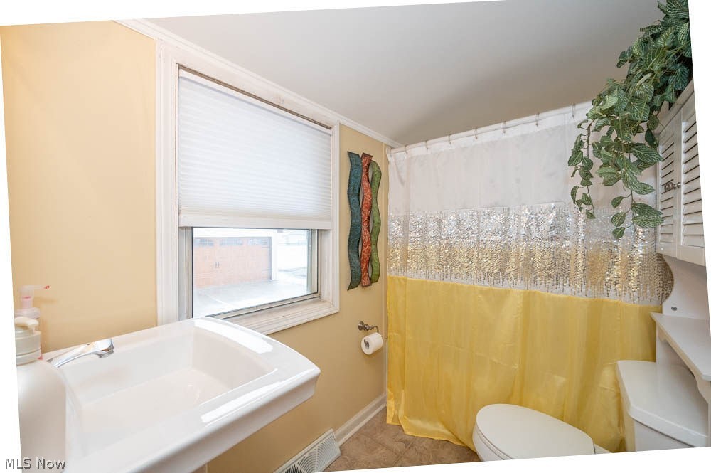 266 South Raccoon Road Youngstown, OH 44515 - Photo 10 of 26 Gallery Image 10