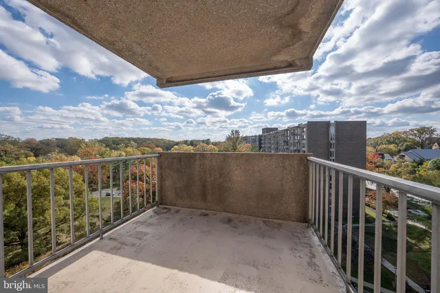 $290,000 | 1001 City Avenue, Unit EC1106, Wynnewood, PA 19096