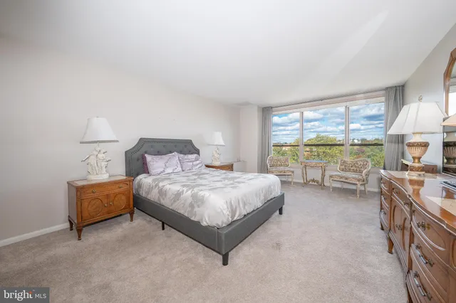 $290,000 | 1001 City Avenue, Unit EC1106, Wynnewood, PA 19096