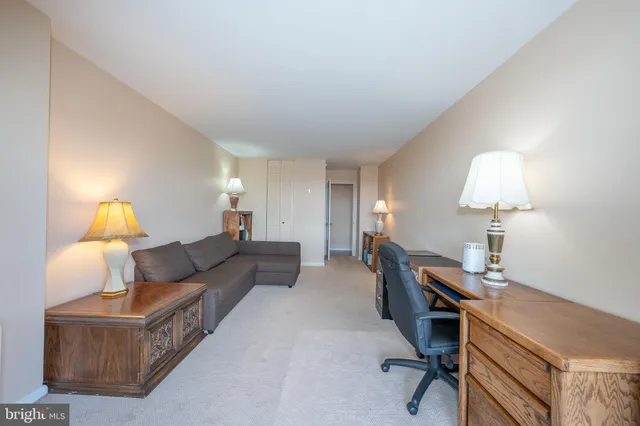 $290,000 | 1001 City Avenue, Unit EC1106, Wynnewood, PA 19096