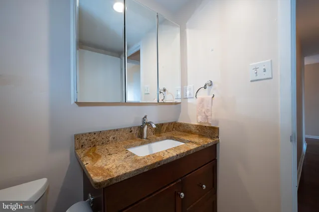 $290,000 | 1001 City Avenue, Unit EC1106, Wynnewood, PA 19096