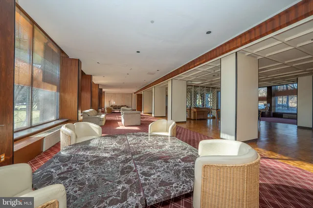 $290,000 | 1001 City Avenue, Unit EC1106, Wynnewood, PA 19096