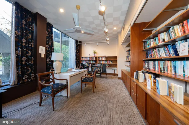 $290,000 | 1001 City Avenue, Unit EC1106, Wynnewood, PA 19096