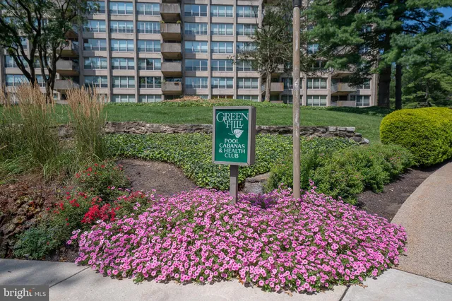 $290,000 | 1001 City Avenue, Unit EC1106, Wynnewood, PA 19096