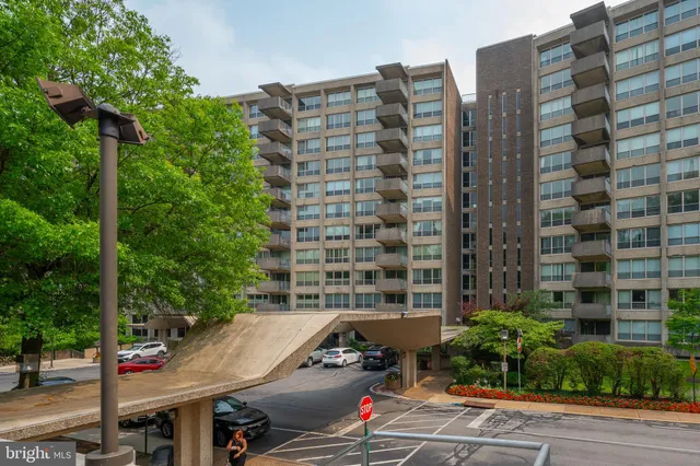$290,000 | 1001 City Avenue, Unit EC1106, Wynnewood, PA 19096