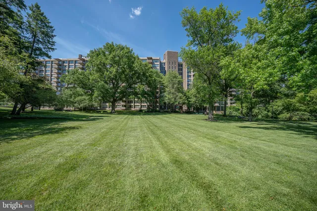 $290,000 | 1001 City Avenue, Unit EC1106, Wynnewood, PA 19096