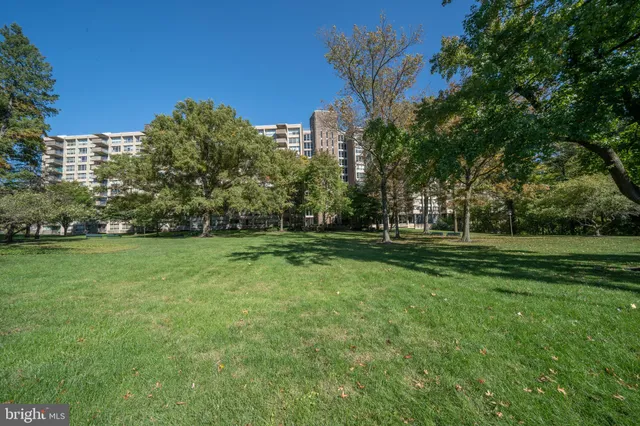 $290,000 | 1001 City Avenue, Unit EC1106, Wynnewood, PA 19096