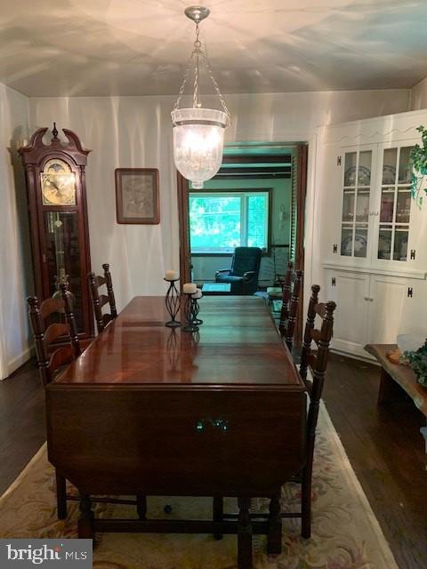 2735 Edge Hill Road Huntingdon Valley, PA 19006 - Photo 6 of 17 Formal Dining room