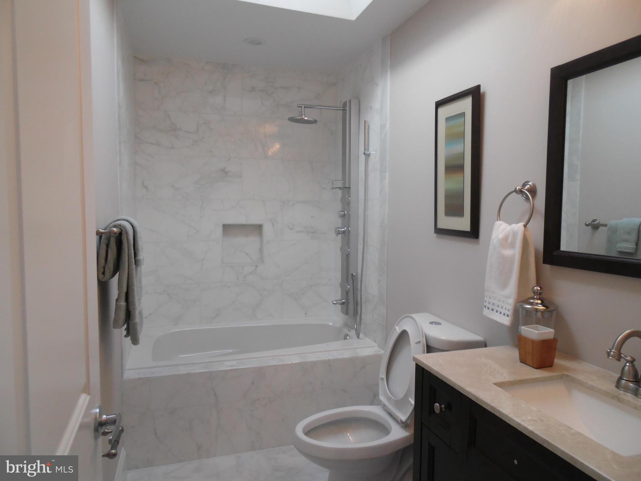 833 Decatur Street Northwest Washington, DC 20011 - Photo 19 of 29 Bath