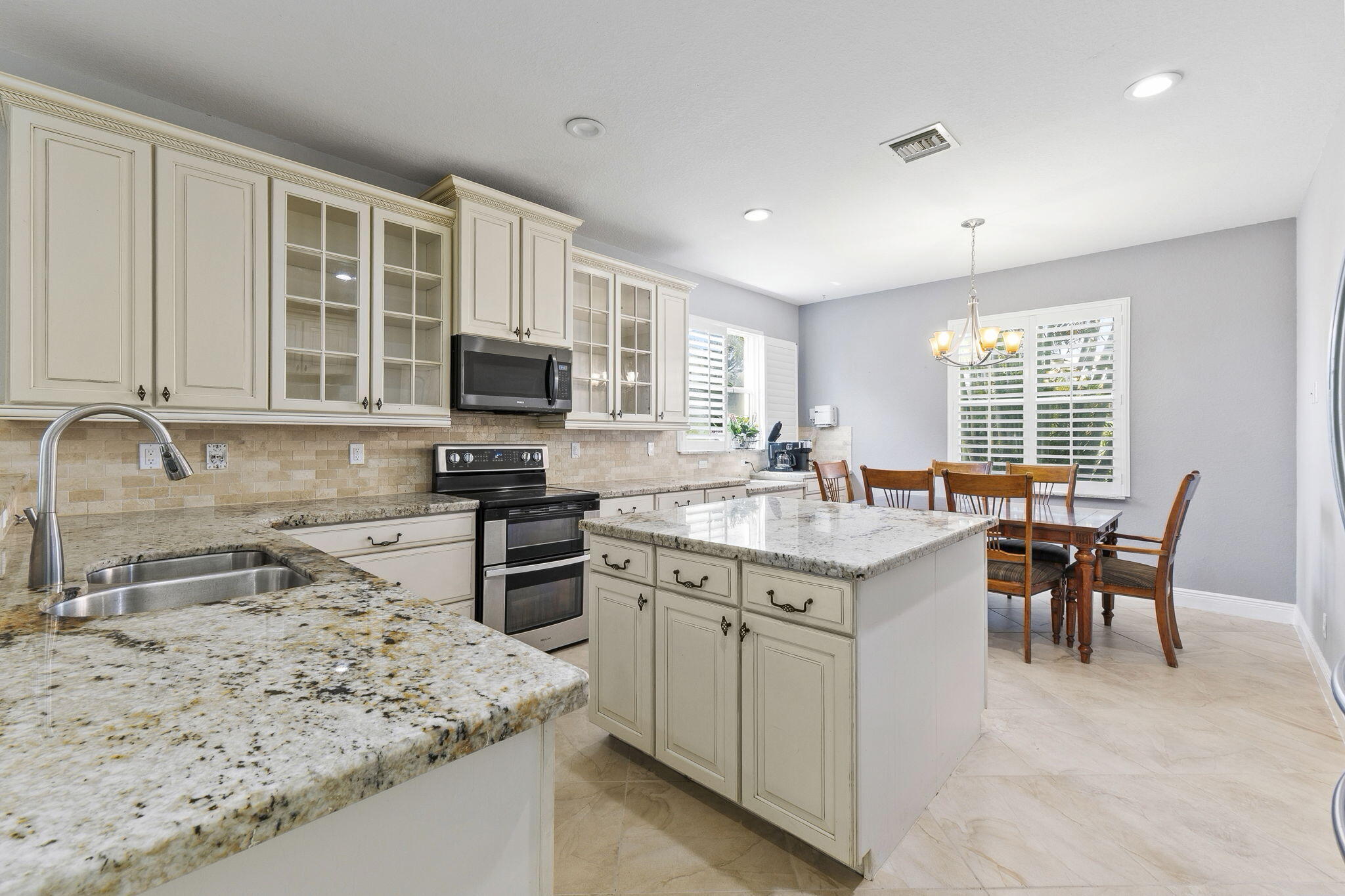 1428 Southeast Summit Trail Stuart, FL 34997 - Photo 6 of 37 6