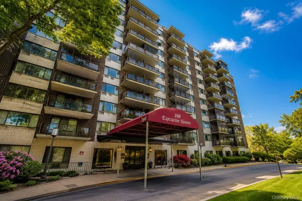 $165,000 | 160 Academy Street, Unit 3J, Poughkeepsie, NY 12601