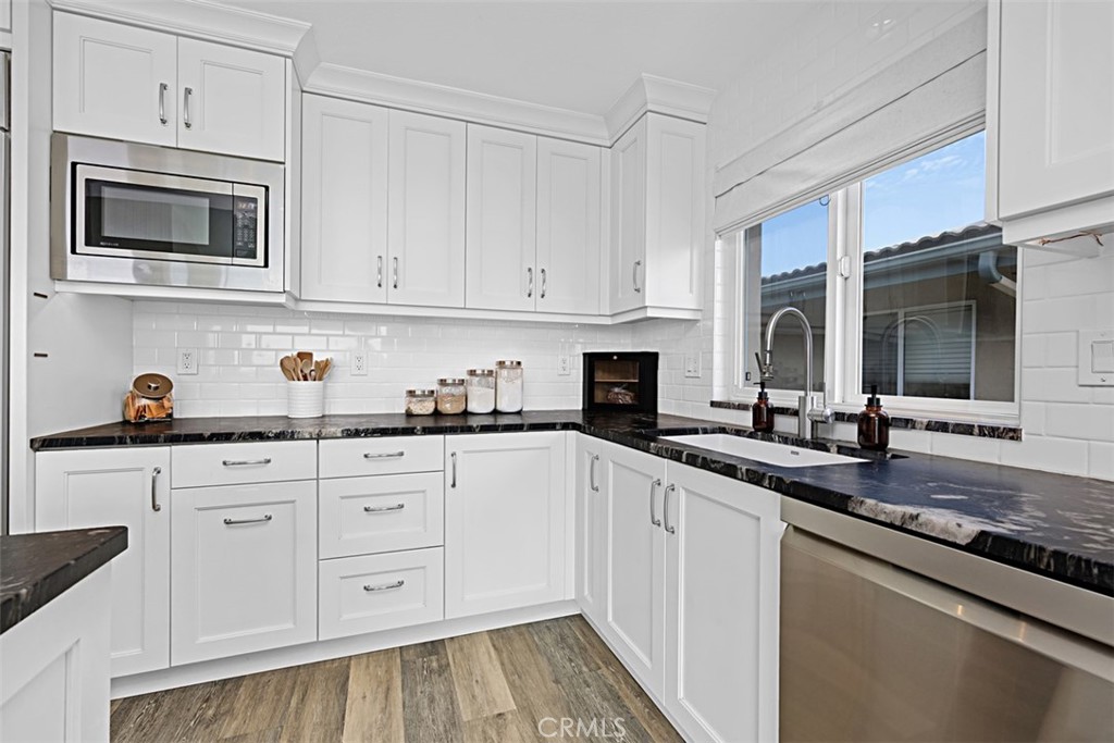 219 Turf View Drive Solana Beach, CA 92075 - Photo 13 of 26