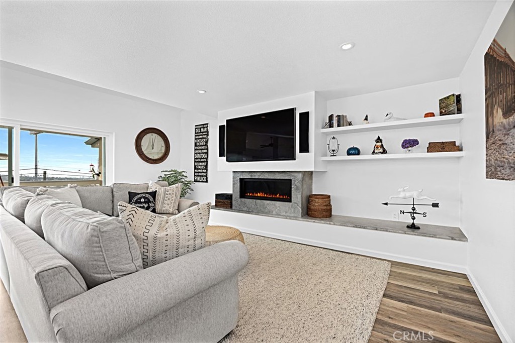 219 Turf View Drive Solana Beach, CA 92075 - Photo 7 of 26