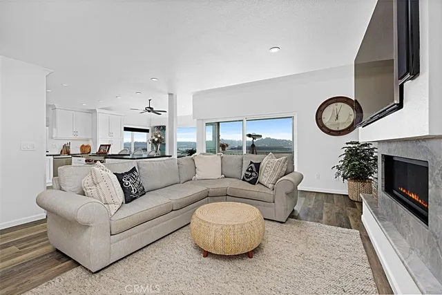 $1,575,000 | 219 Turf View Drive, Solana Beach, CA 92075