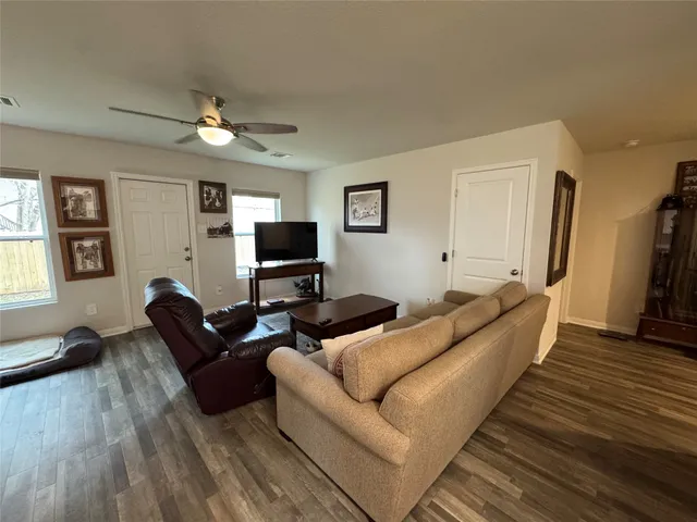 $1,700 | 14132 Harlequin Drive, Willis, TX 77318