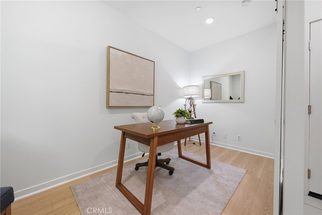 125 Mongoose Irvine, CA 92618 - Photo 8 of 30