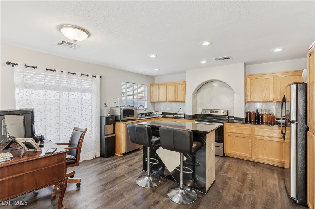 7194 Cestrum Road Las Vegas, NV 89113 - Photo 10 of 41