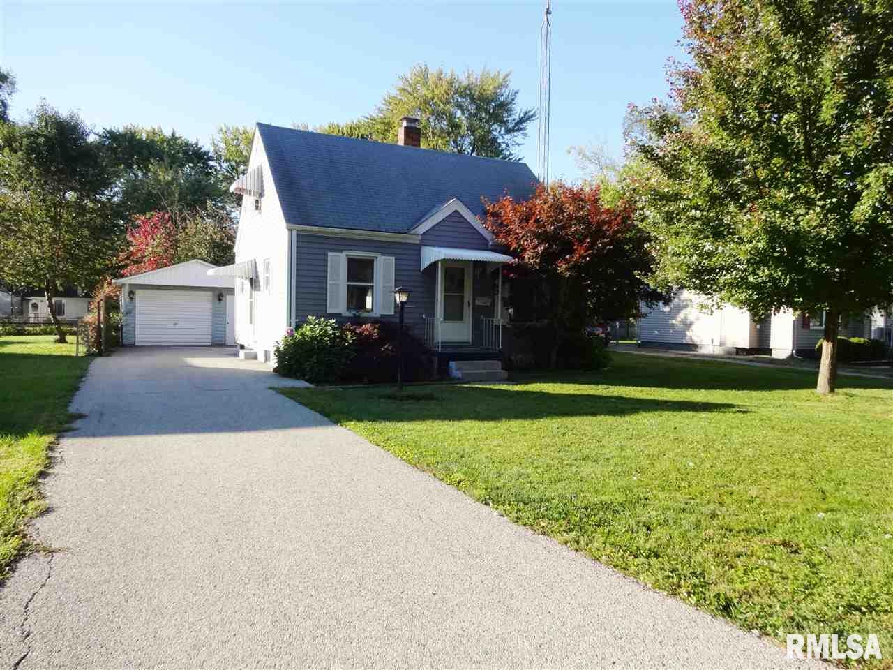 2006 East Hood Street Springfield, IL 62703 - Photo 2 of 26